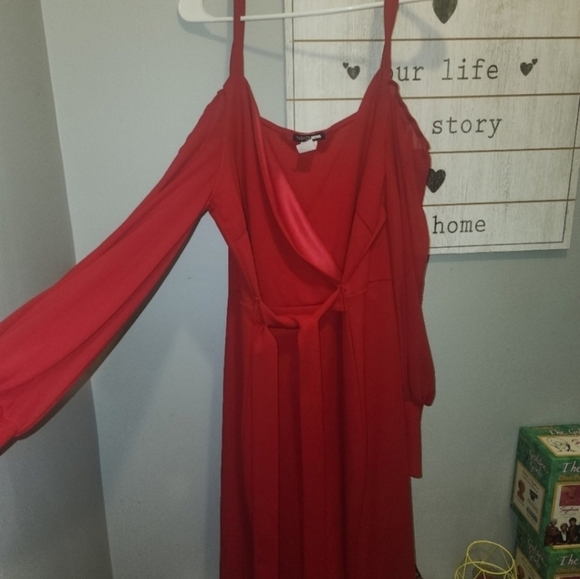 🍁🍂FASHION NOVA 3x Falling For Your Charm Jumpsuit - Red - Picture 6 of 8